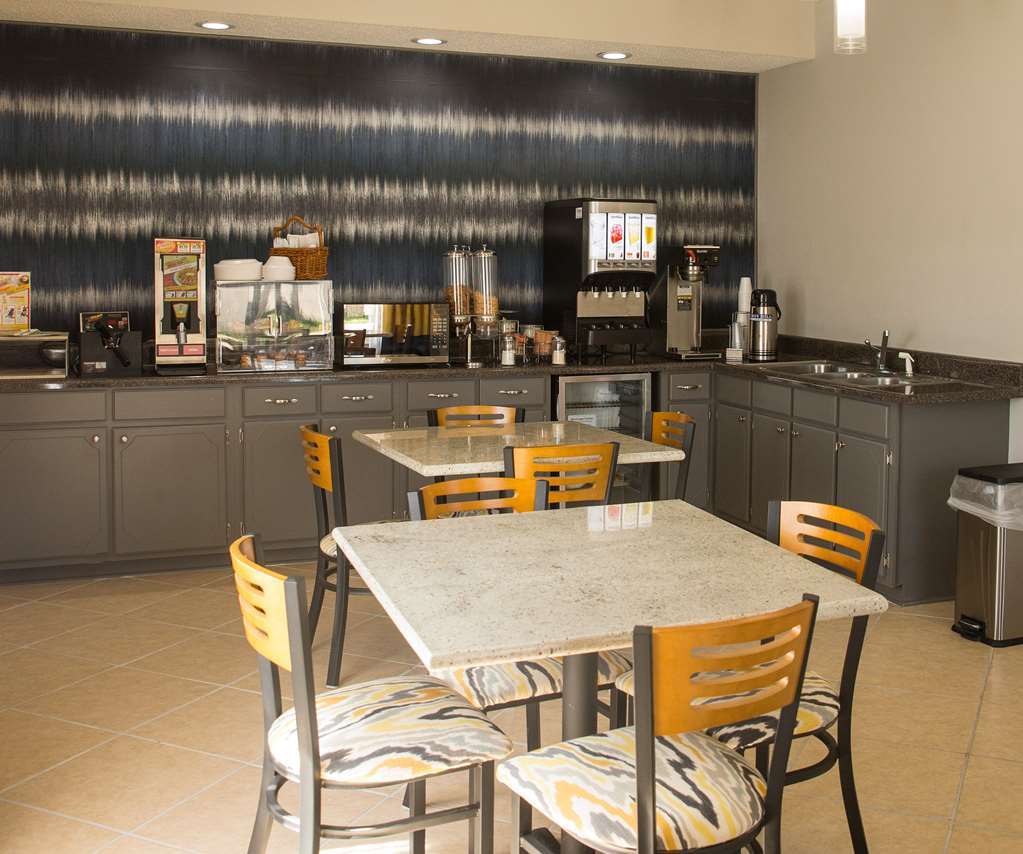 Americas Best Value Inn - Monroeville Restaurant photo